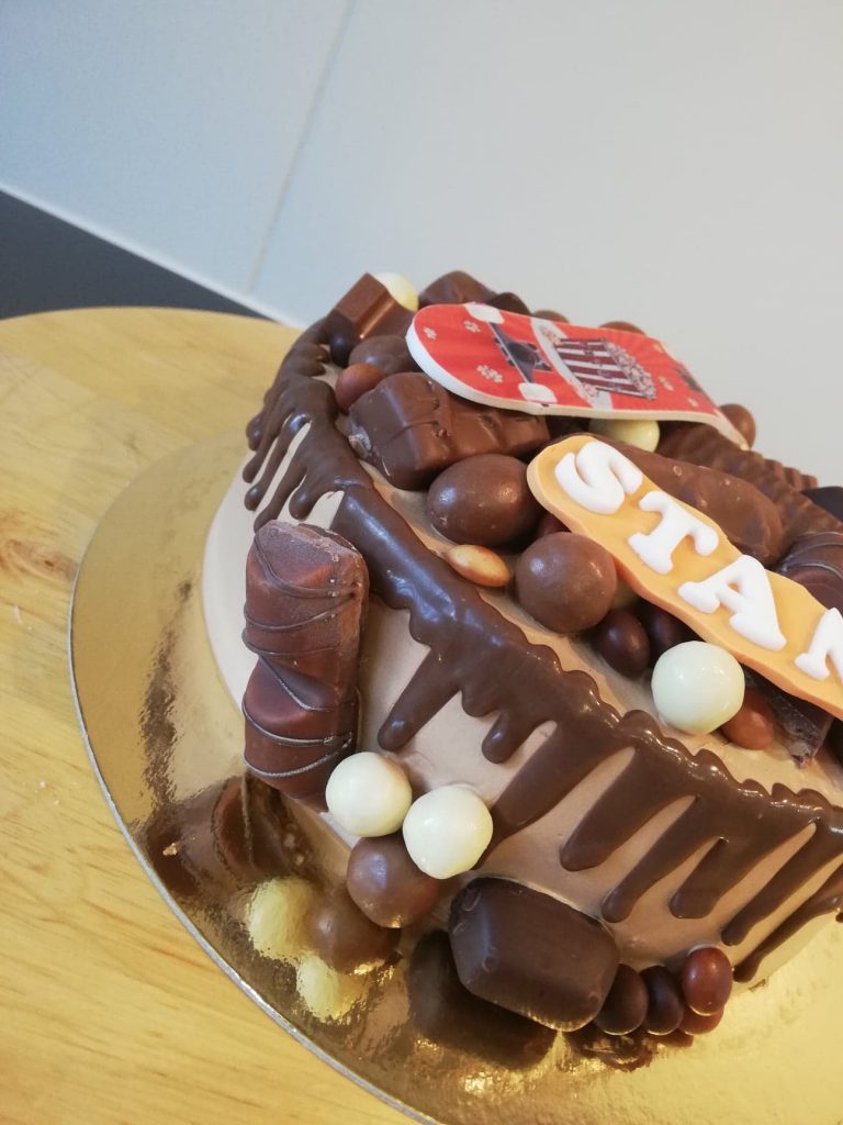 276098893_1928095720734905_4317948936883998946_n